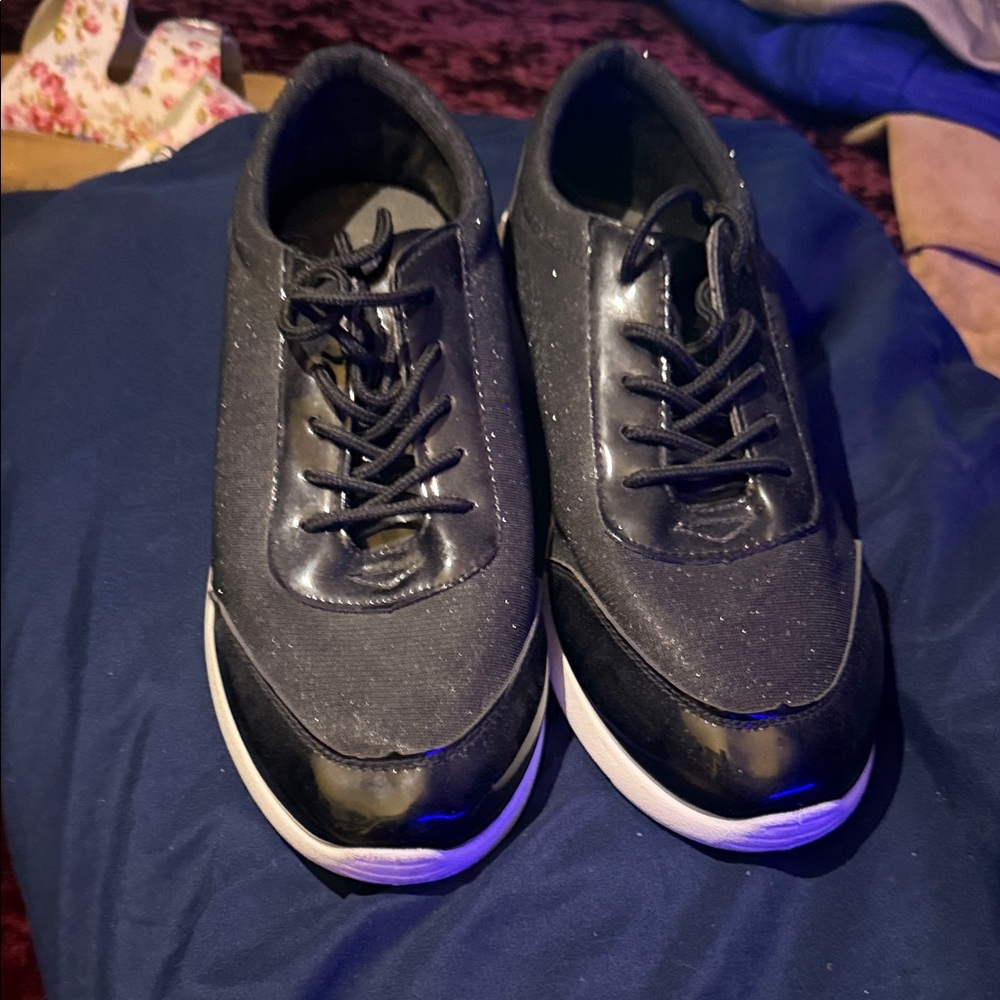 Black Sparkle Platform Sneakers - Gloss Trim Casual Lace-Ups